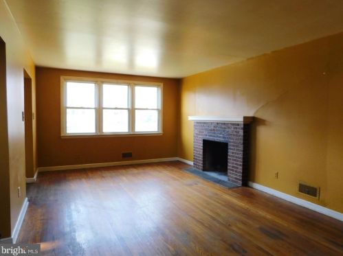 110 Bungalow Ave, Wilmington, DE 19805-5010
