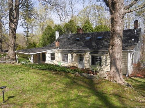 299 Route 6n, Mahopac NY  10541-4759 exterior