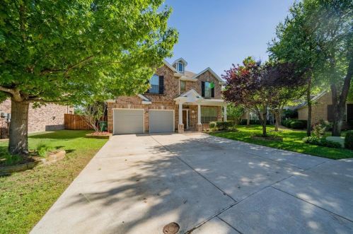 3300 Marymount Dr, Denton TX  76210-8784 exterior