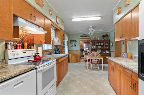 551 Florida Ave, Fond Du Lac, WI 54937-1409