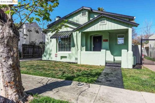 1338 Pine St, West Pittsburg, CA 94565-2750