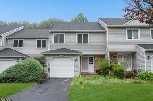 42 Stockton Ct, Greystone Park NJ  07950-1283 exterior