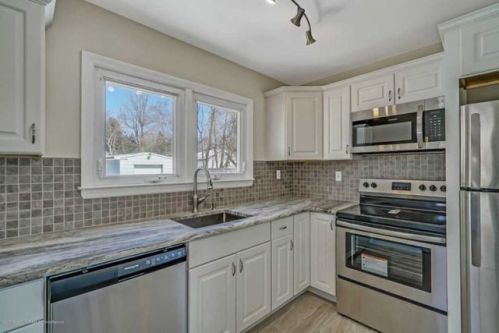 15 Otterson Rd, East Freehold, NJ 07728-2454