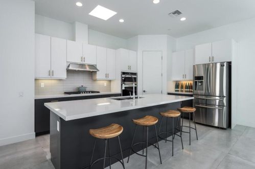 54640 Avenida Juarez, La Quinta CA  92253-3722 exterior