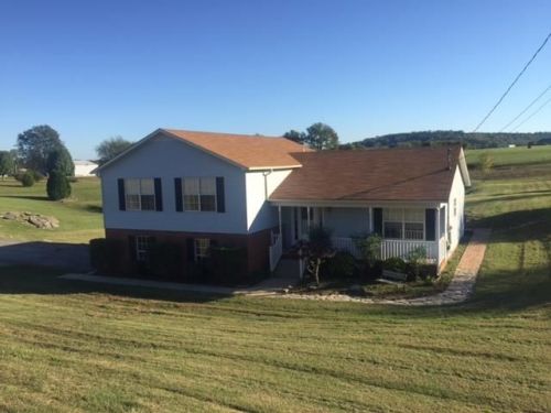 3018 Glenstone Dr, Columbia, TN 38401-5985