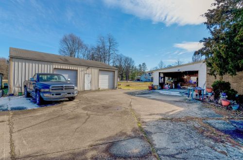 2942 Fair Oak Rd, Amelia OH  45102-9184 exterior