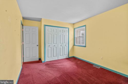 701 Parry Blvd, Riverton NJ  08077-3938 exterior