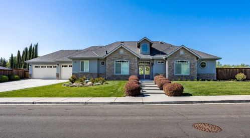 10023 Fox Borough Dr, Valley Home, CA 95361-7647