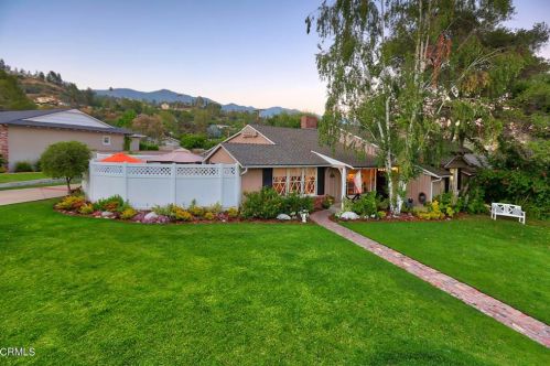 449 Oliveta Pl, La Canada, CA 91011-2727