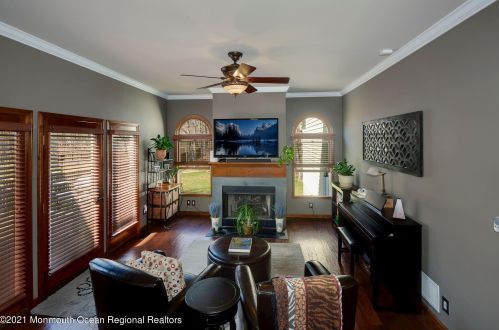 6 Cedar Ct, Jackson Twp NJ  08527-1161 exterior