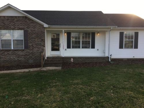 1909 Gettysburg Ln, Columbia, TN 38401-6814