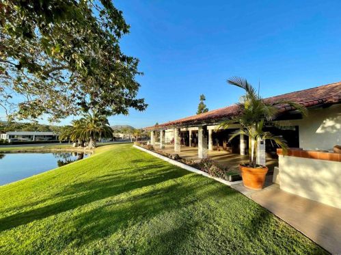 3437 Don Alberto Dr, Carlsbad CA  92010-3902 exterior