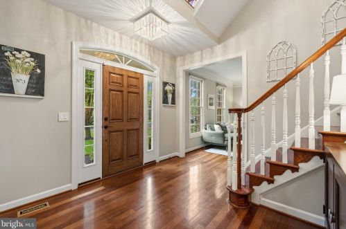 14829 Cox Creek Ct, Haymarket VA  20169-2626 exterior