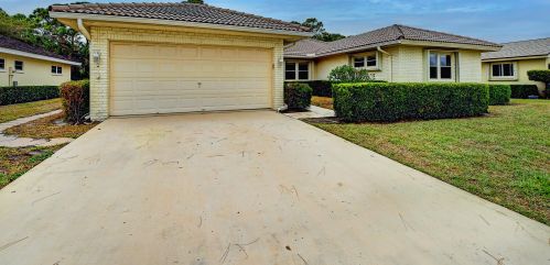 10603 Greentrail Dr, Boynton Beach FL  33436-4919 exterior
