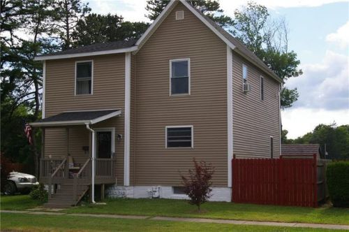 104 Main St, Albion, PA 16401-1329