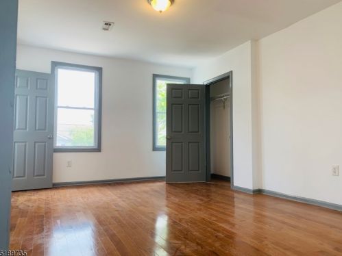 54 2 St, Newark NJ 07107-3106 exterior