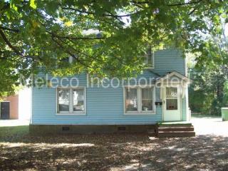 1010 Hamilton St, Roanoke Rapids NC  27870-3843 exterior