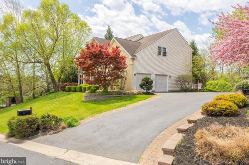 800 Sunrise Dr, Kennett Sq, PA 19348-4226