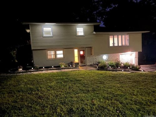 28 Valleyview Rd, Elmsford, NY 10523-3818