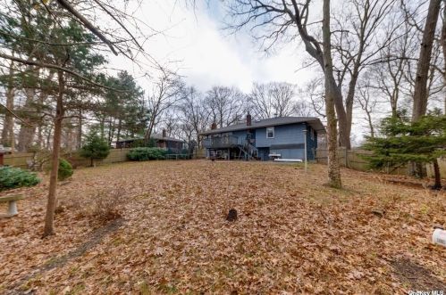 77 Sylvan Ave, Miller Place, NY 11764-2231