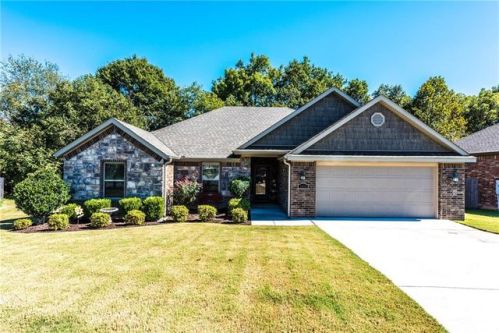 1126 Highbush Ave, Fayetteville, AR 72701-7980