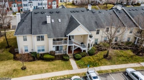 1047 Ash Dr, Mahwah NJ  07430-2351 exterior