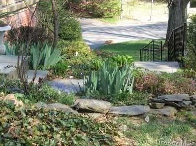 22 Circular Rd, Poughkeepsie NY 12601-4635 exterior