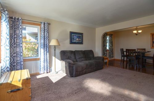 1663 Mason Way, Green Bay WI  54302-2721 exterior