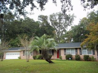 5 Abbey Ln, Beaufort, SC 29902-6324