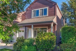 2332 Abbott Ave, Ashland, OR 97520-9559