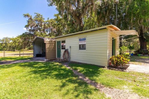 10710 Mcintosh Rd, Thonotosassa FL  33592-3945 exterior
