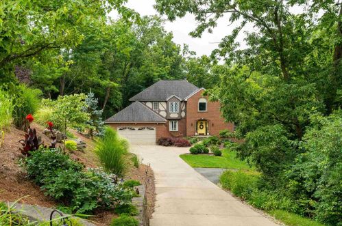 3067 Brookwood Cir, Covington, KY 41017-3272