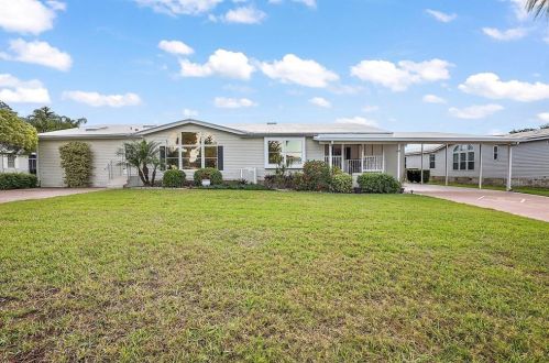 1210 Skyline Dr, Tavares, FL 32778-2525