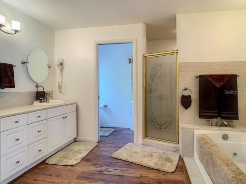 945 14th St, Saint Petersburg FL  33705-1242 exterior