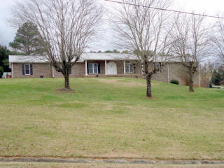 107 Fairlane Dr, Sweetwater, TN 37874-1107