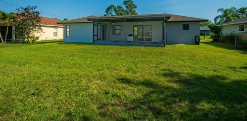 634 Streamlet Ave, Fort Pierce FL 34983-4658 exterior