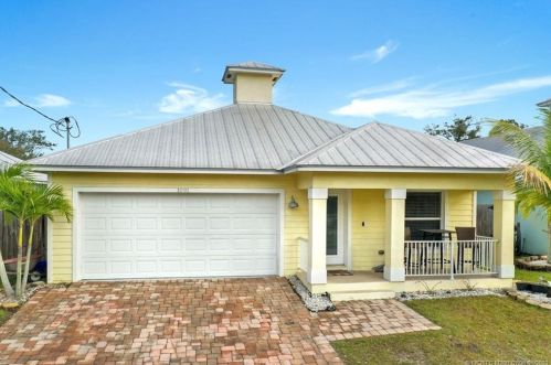 1091 30th St, Palm City, FL 34990-2938