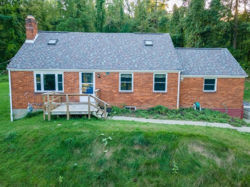 265 Chubbic Rd, Canonsburg PA  15317-5106 exterior