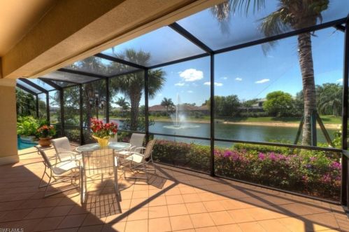 5076 Post Oak Ln, Naples FL  34105-4526 exterior