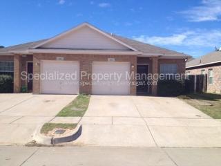 919 Walnut St, Burleson TX  76028-7065 exterior