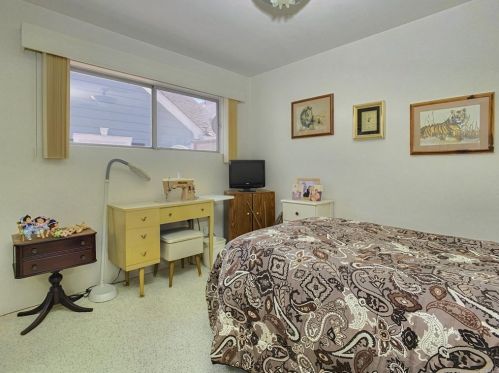 3540 Promontory St, San Diego CA 92109-6612 exterior