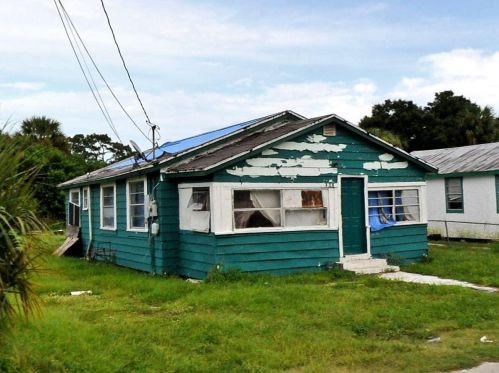 434 20th St, Fort Pierce, FL 34950-2709