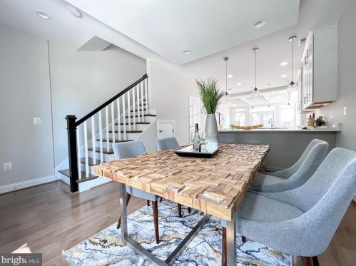 1010 15th St, Washington DC  20003-3213 exterior