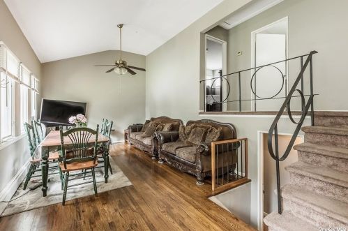 29 Clifford Ct, Huntington Station NY  11746-2106 exterior