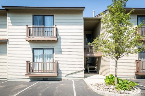 1614 Spruce Hills Dr, Glen Gardner, NJ 08826-3715