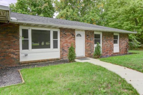 96 Division Rd, Valpo IN  46383-8014 exterior