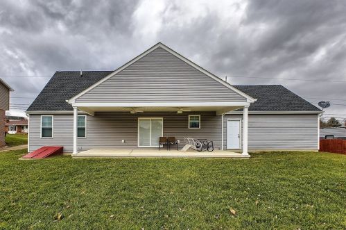 5268 Center Dr, Latrobe PA  15650-2770 exterior