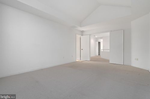 12015 Walnut Branch Rd, Herndon VA  20194-5616 exterior