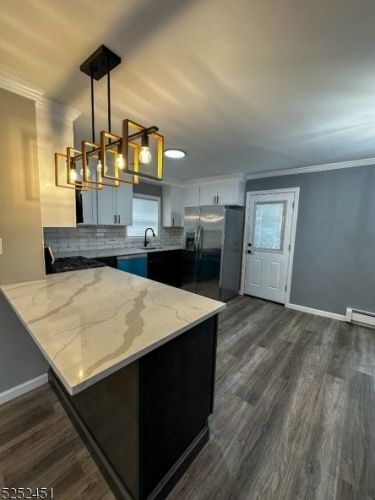 1029 Chandler Ave, Roselle NJ  07203-2746 exterior