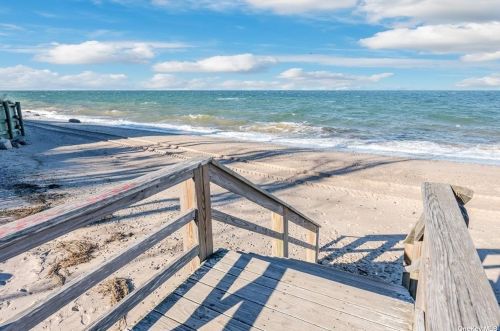 263 Lower Rocky Point Rd, Miller Place NY  11764-1650 exterior